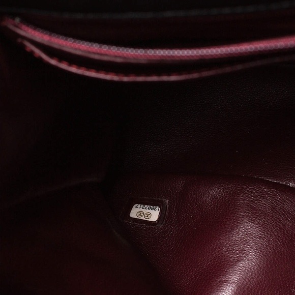 Chanel Maxi Single Flap - Picture 14 of 14